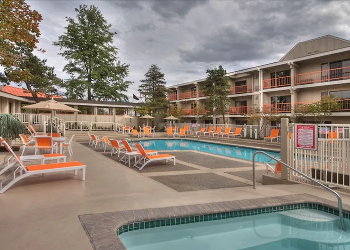 Golf hotels Ashland Hills & Suites