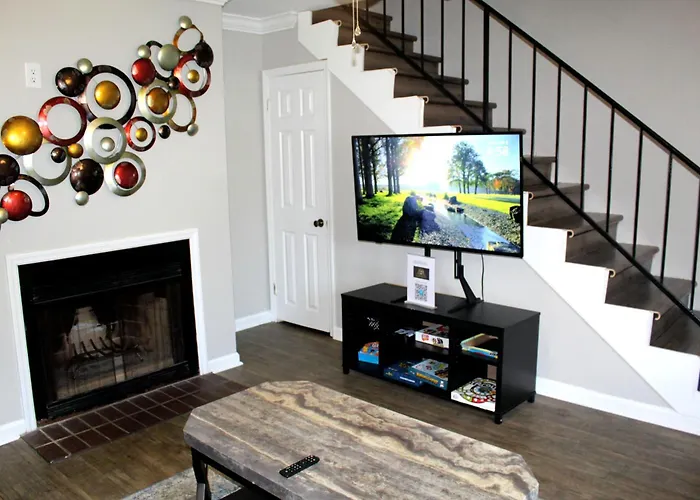 Urban Oasis Retreat In The Southwest!