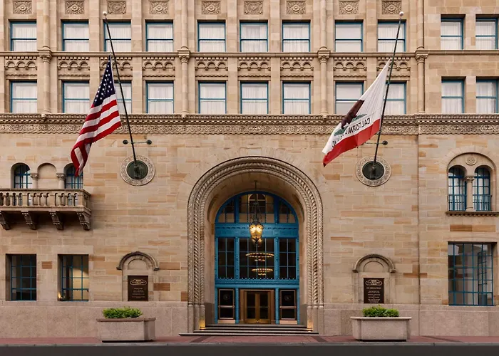 Courtyard By Marriott Downtown