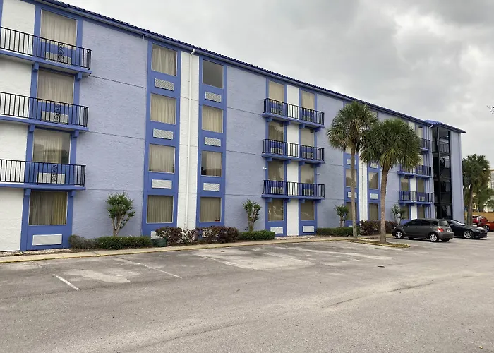 Beach Hotels Monumental Movieland
