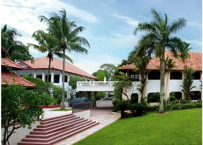 Boutique hotel only: Taj Malabar Resort & Spa, Cochin.