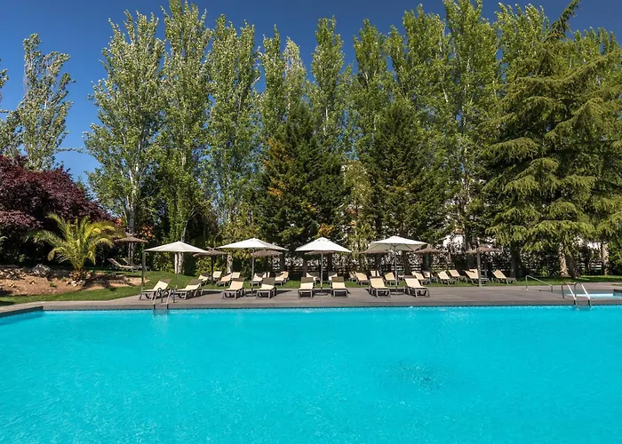 Hotel de 4 estrellas: Barceló Cáceres V Centenario