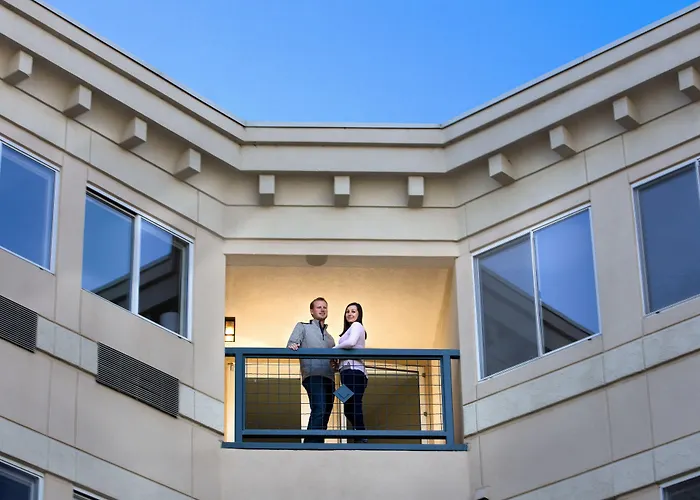 Pet Friendly hotel: The Inn At Riverwalk