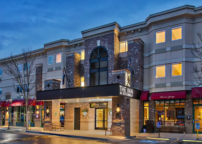 Pet Friendly hotel: The Inn At Riverwalk