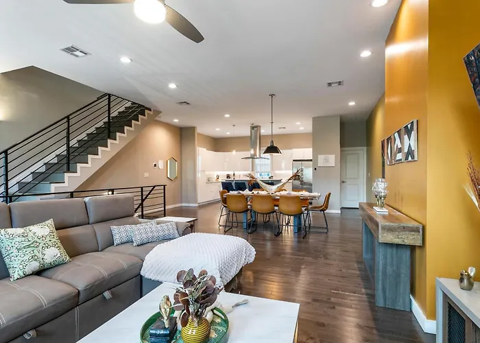 New Construction Elegant Villas