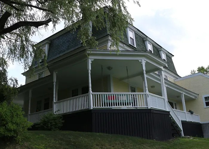 Ski hotel: Ballard House Inn