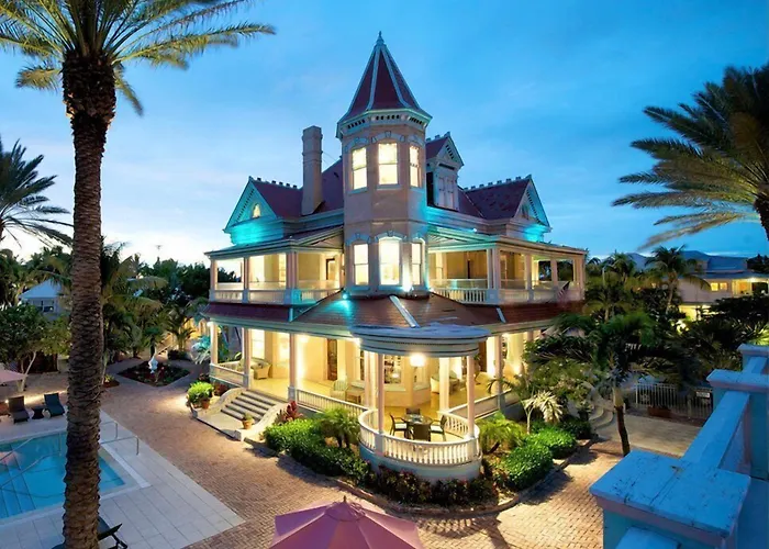 4 star hotel: Southernmost House Hotel (Adults Only)