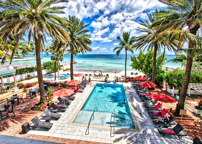 4 star hotel: Southernmost House Hotel (Adults Only)