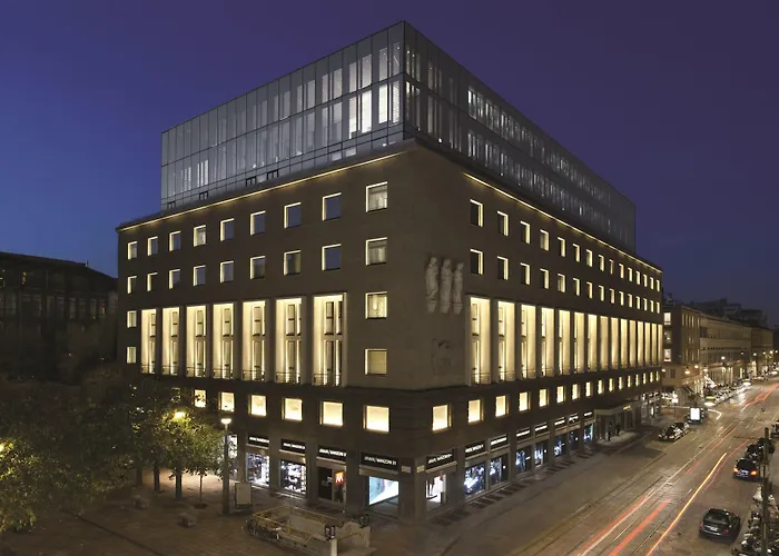 Resort: Armani Hotel Milano