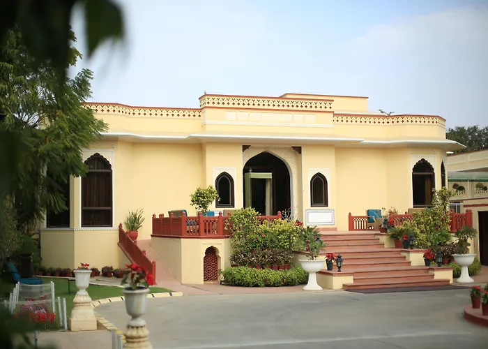 Hotel with Tennis: Sawai Man Mahal