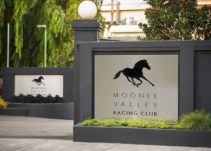 Luxury hotel only: Quest Moonee Valley