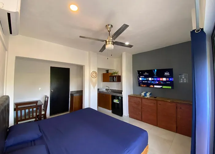  Maui Hostels Playa Del Carmen