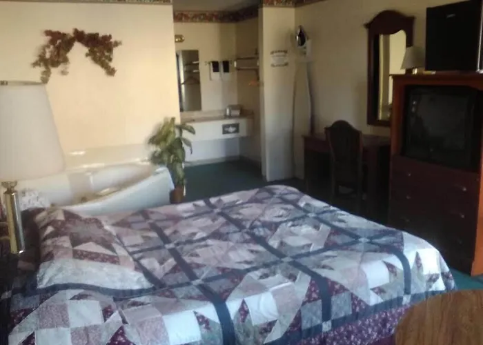 Razorback Lodge