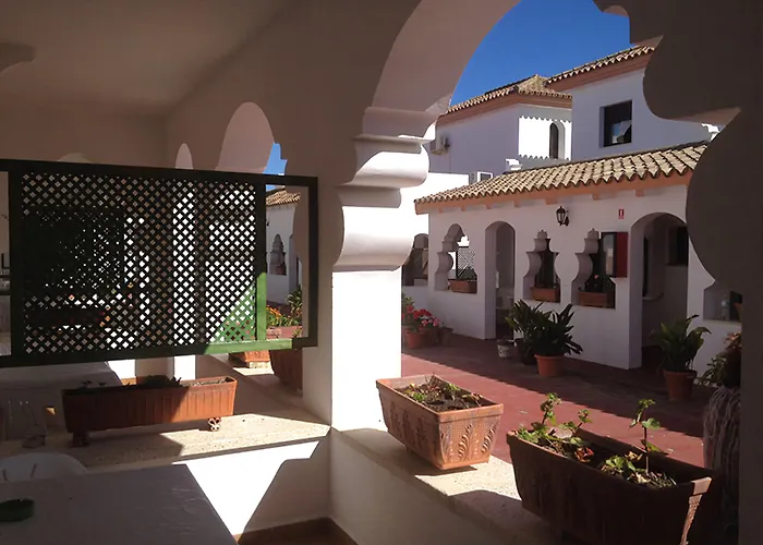  Hostal Alhambra