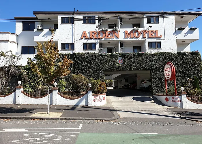 Lodge: Arden Motel