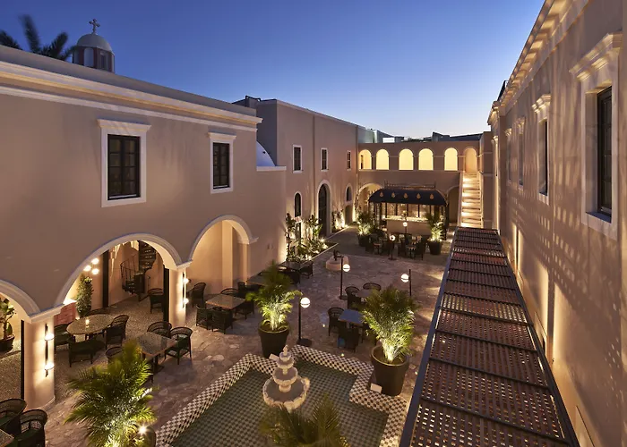 Luxury hotel only: Katikies Garden Santorini - The Leading Hotels Of The World