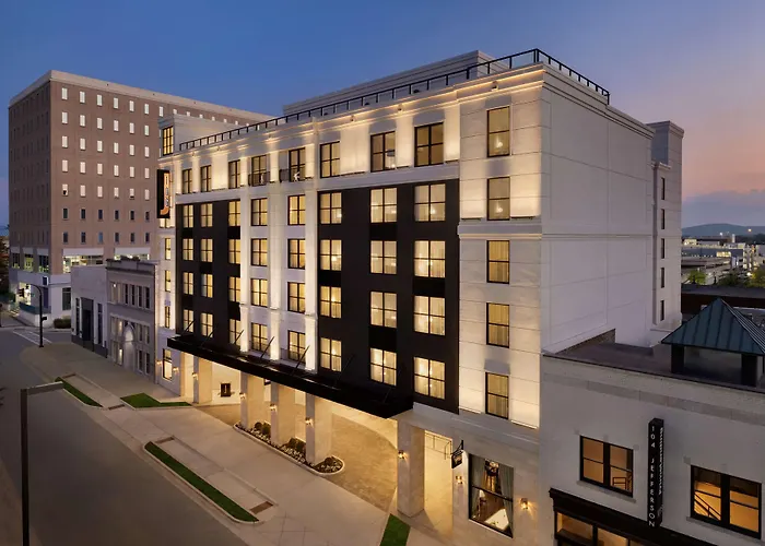 Luxury hotel only: 106 Jefferson Huntsville, Curio Collection By Hilton