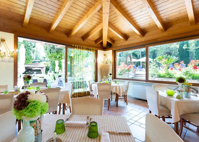 Hotel con vista: West Garda Hotel