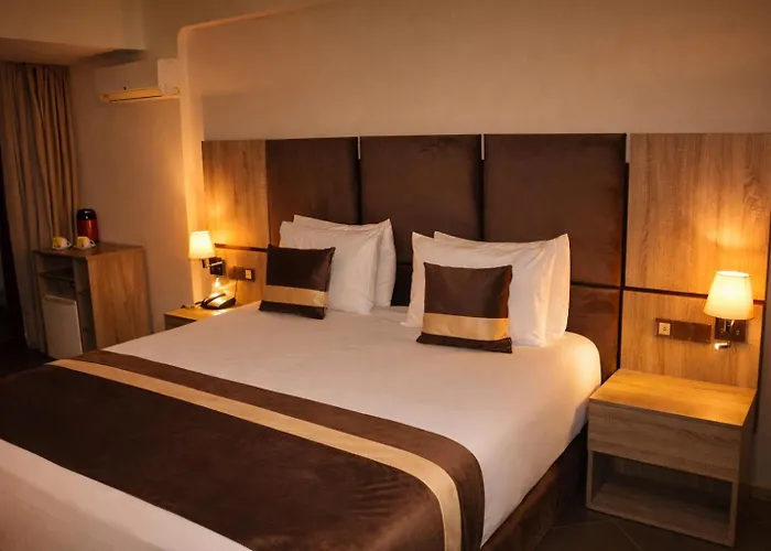 Hôtel Jacuzzi: Anezi Tower Hotel
