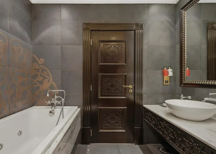 Zabeel Saray Royal Residences Lagoon Villa