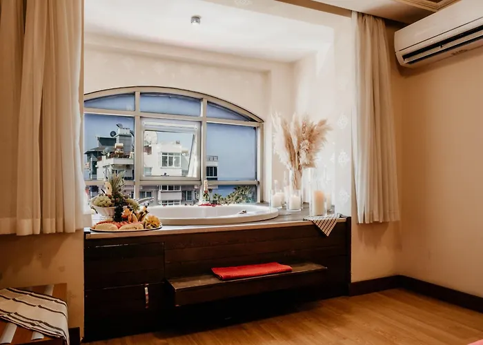 Pet Friendly hotel: Tac Premier Hotel & Spa