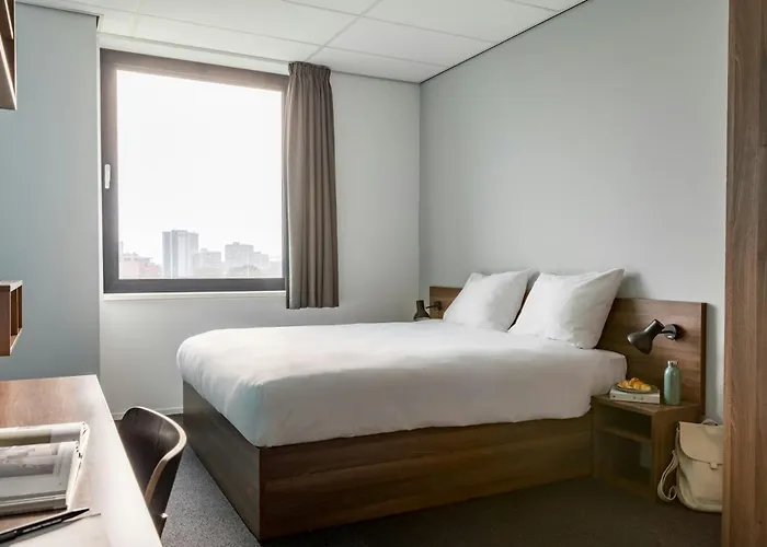 Strandhotel: The Social Hub Rotterdam