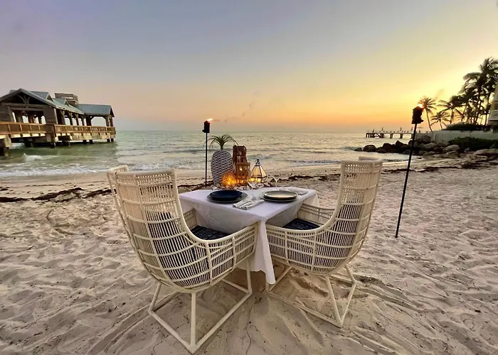 Resort: The Reach Key West, Curio Collection By Hilton