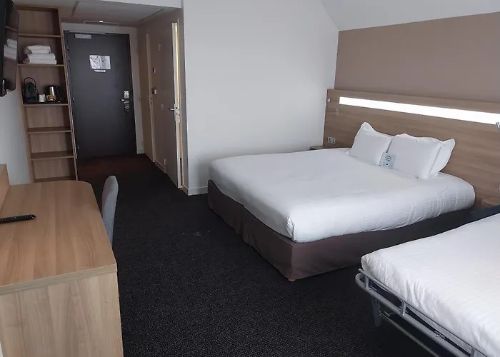 Hôtel 3 étoiles: Kyriad Hotel Laval