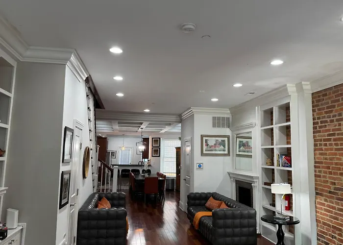 Classy Victorian Brownstone Subway Shopping