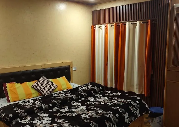 Hotels Close to Airport New Mehdudia B&B