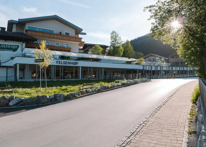  Familienhotel Felsenhof