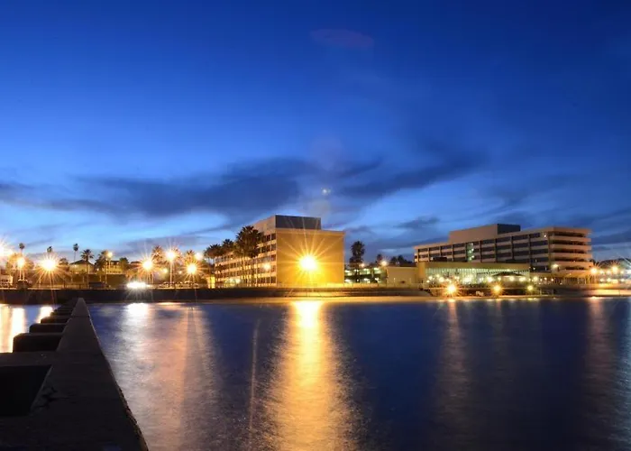 Golf hotels Emerald Beach Corpus Christi