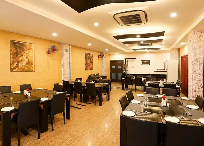 Royal Palm - A Budget In Udaipur