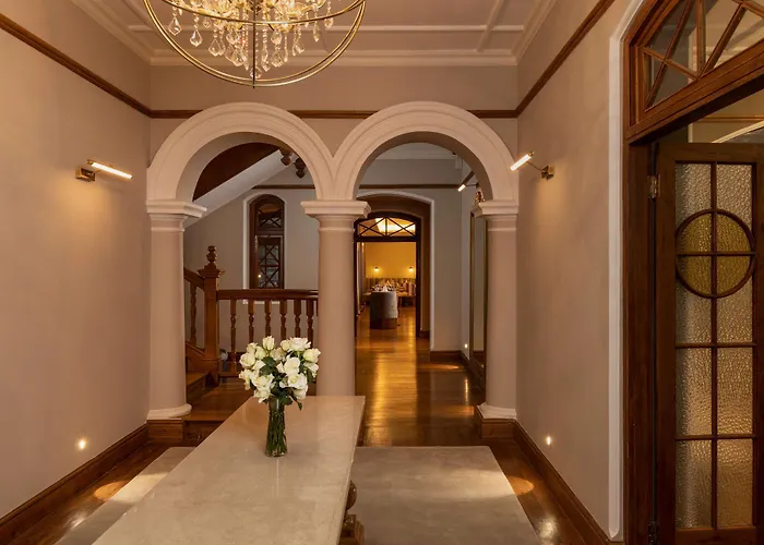 The Bellwood Manor