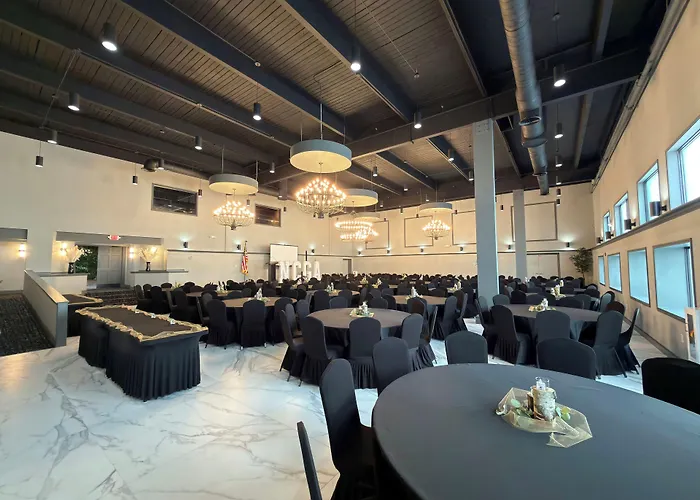 Ramada By Wyndham Cortland Hotel & Conference Center