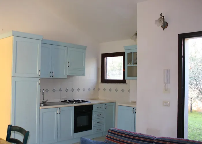 Le Domus De Chia