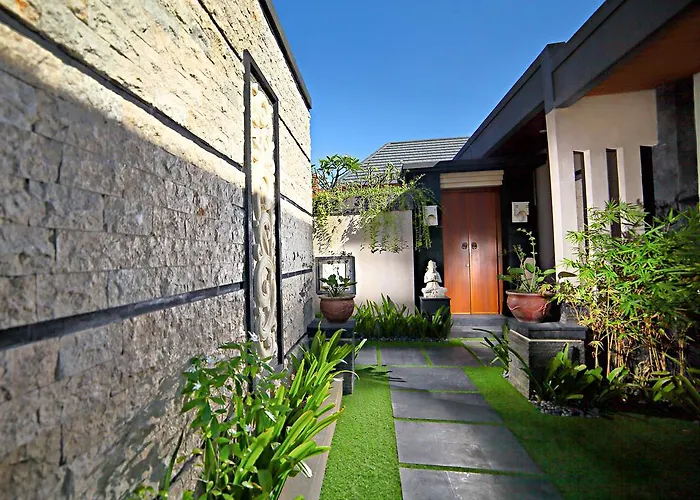 Banyumas Suite Legian
