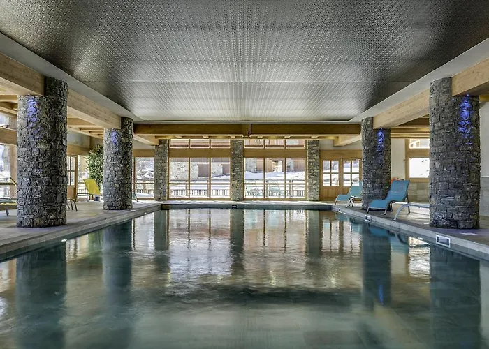 Hôtel de luxe: CGH Résidences&Spas La Grange aux fées