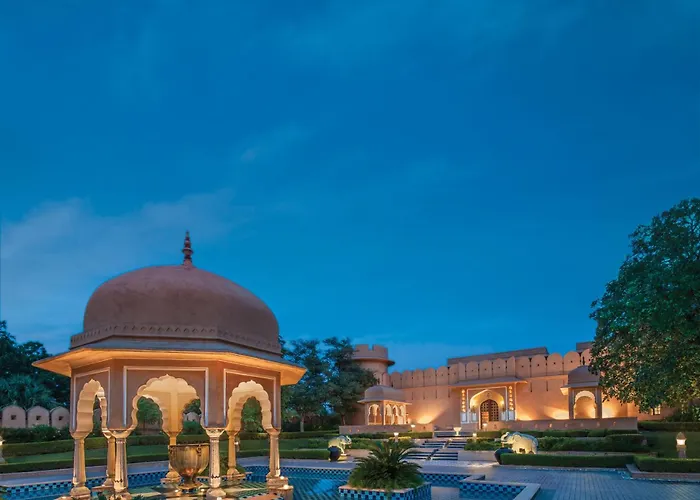 Hotels with tennis Oberoi Rajvilas Jaipur