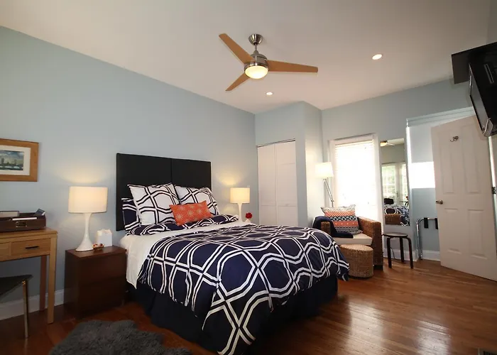 B&B only: Magnolia Studios