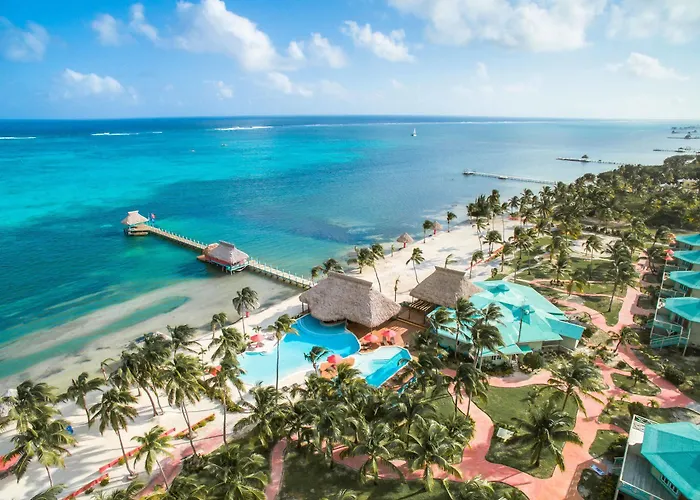 Hotels with pool Costa Blu Beach Resort, Trademark Collection By Wyndham (Adults Only)