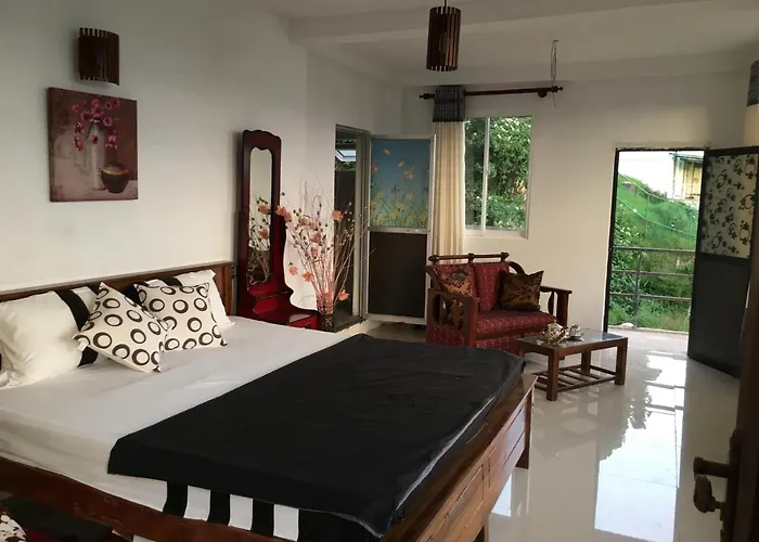 Pet Friendly hotel: Golden King Guest