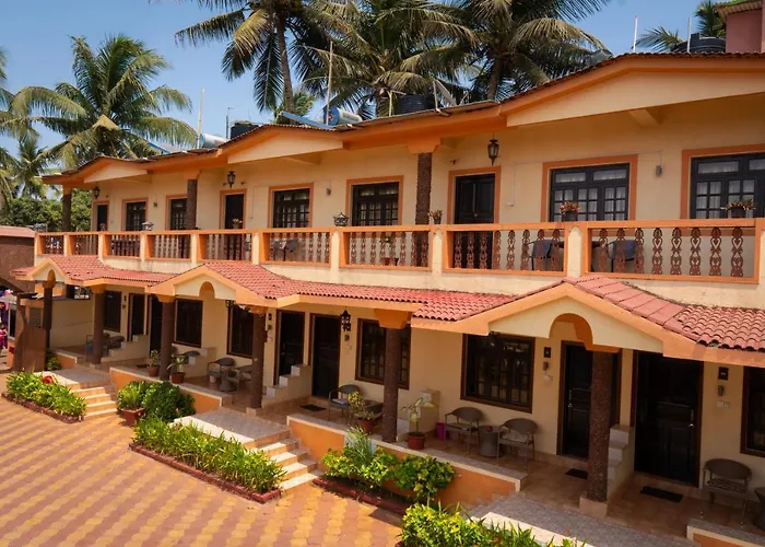 Beach hotel: Alcove Resort Vagator
