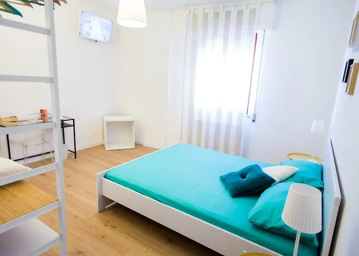 Mondello Beach Rooms - By The Sea