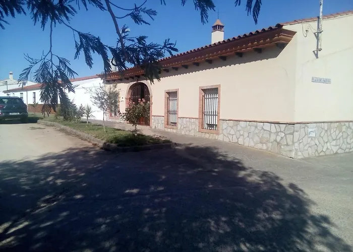 Plaza Del Pacifico La Bazana