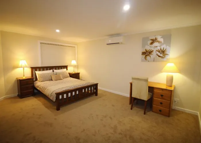 Guest house: Silver House - Melbourne Airport Accommodation - 7 Minutes From Melbourne Airport
