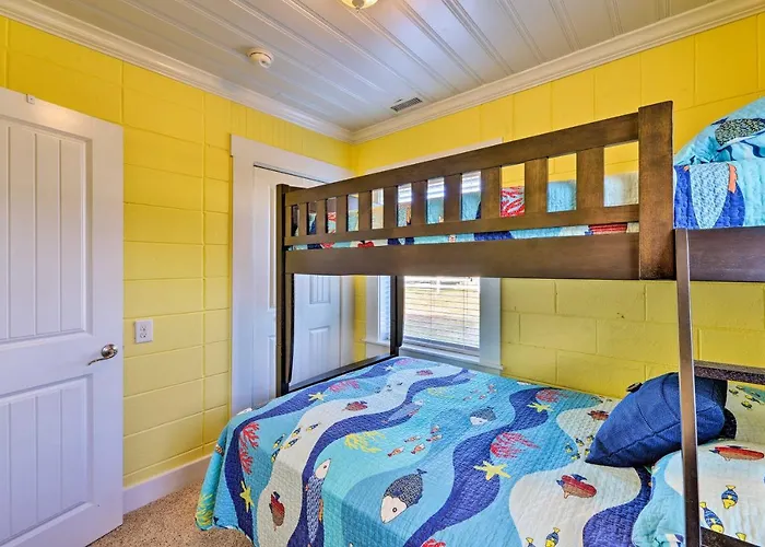 Colorful Cottage With Patio Across From The Beach!