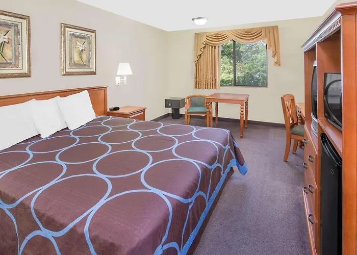 Motels Super 8 By Wyndham Ashland