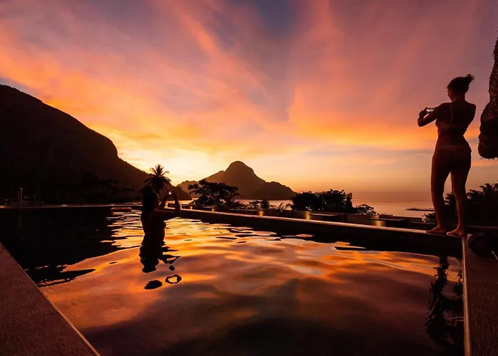 Hotel near College: Frendz Hostel El Nido